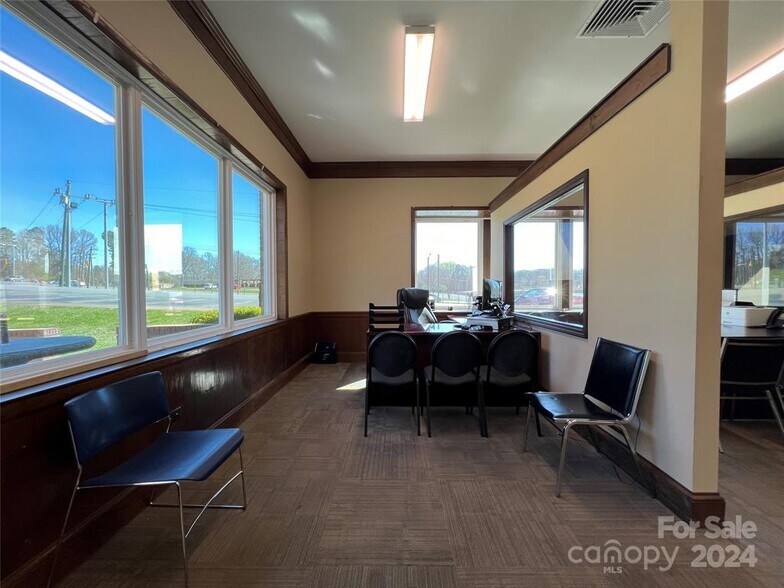 More Photos Of 604 Clark Dr, Lincolnton General Retail For Sale