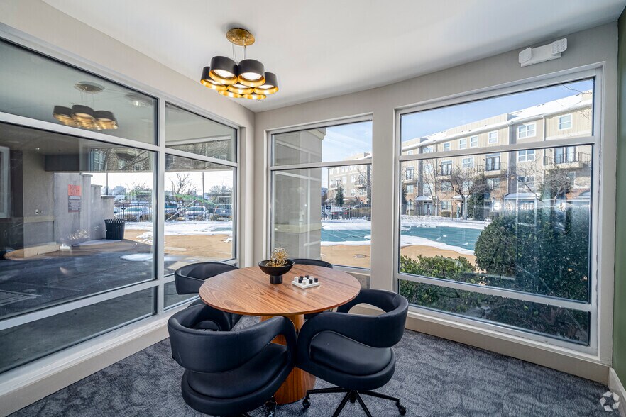 More Photos Of 601 W Bacon St, Richmond Apartments For Sale