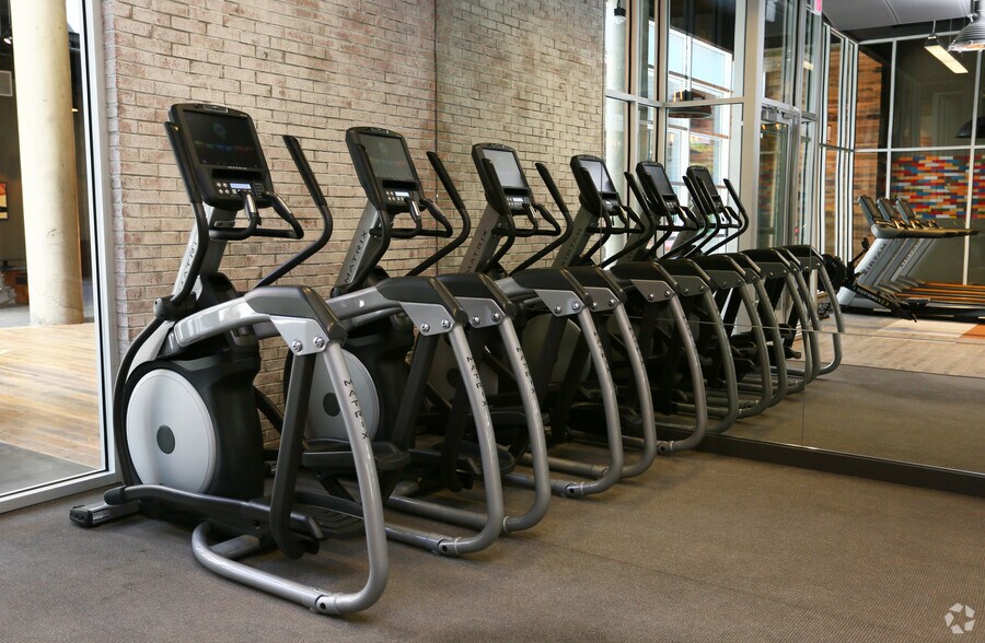 More Photos Of 625 H St NE, Washington Apartments For Lease