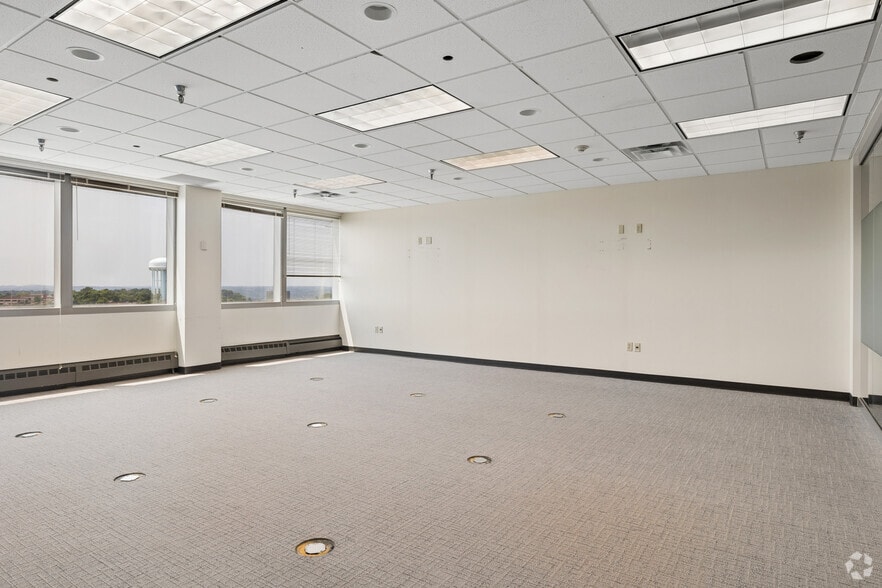 More Photos Of 875 Greentree Rd, Pittsburgh Office For Sale