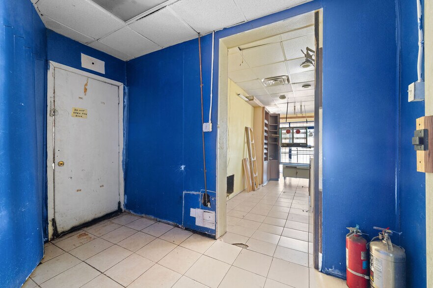 More Photos Of 2600 E Belknap St, Fort Worth Restaurant For Sale