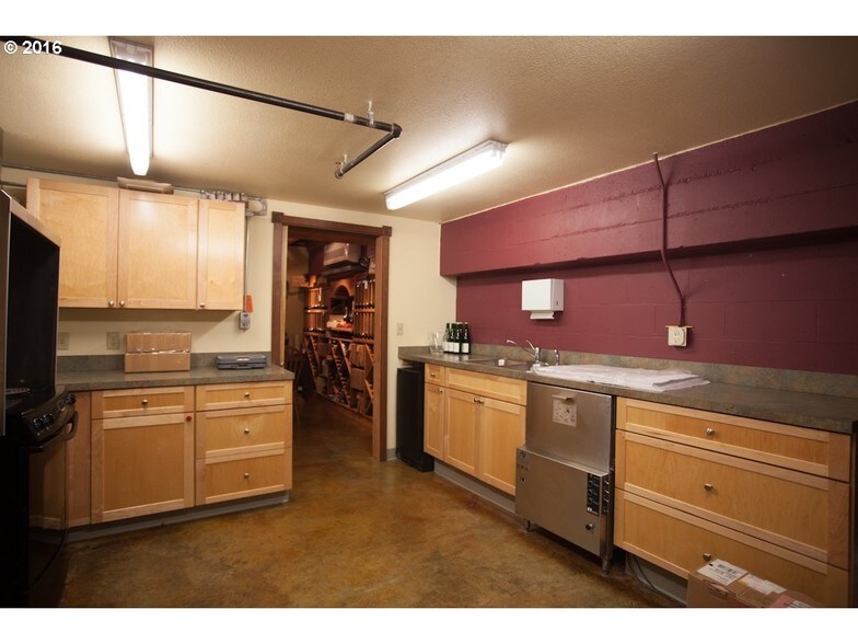 More Photos Of 1044 Marine Dr, Astoria Restaurant For Sale