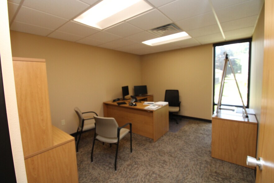 More Photos Of 100 E 3rd St, Galva Office For Sale