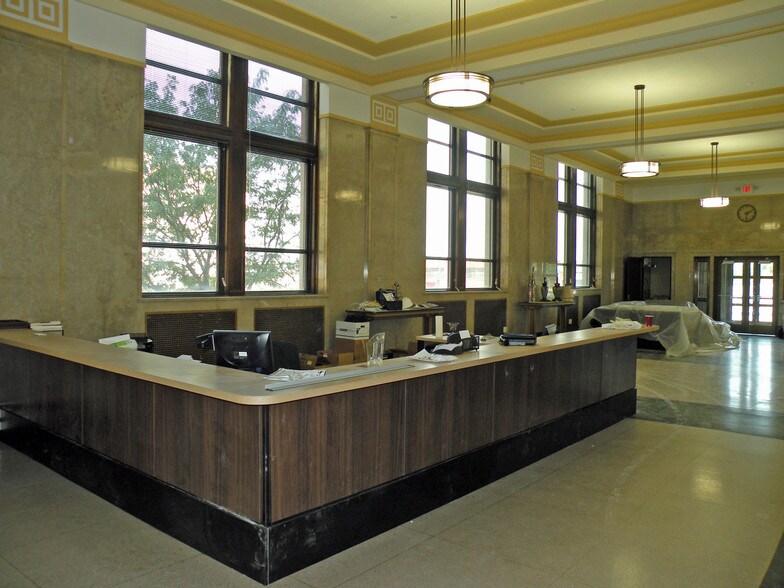 More Photos Of 811 Grand Blvd, Kansas City Office For Lease