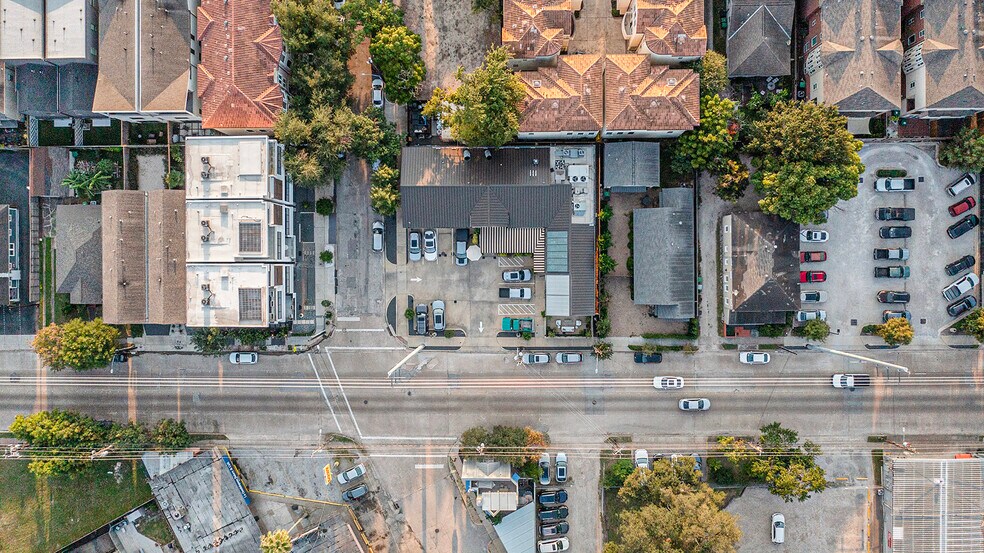 More Photos Of 2032-2050 Dunlavy St, Houston Restaurant For Sale