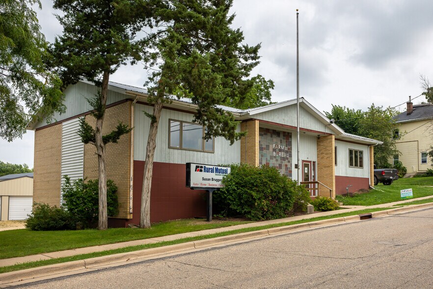 More Photos Of 410 N Union St, Dodgeville Office For Sale