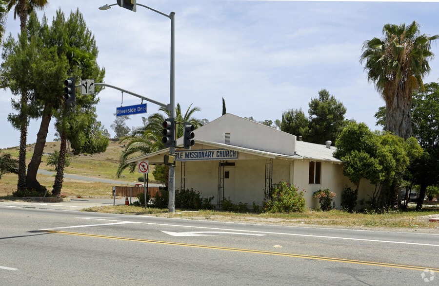 Primary Photo Of 30830 Riverside Dr, Lake Elsinore Religious Facility For Sale