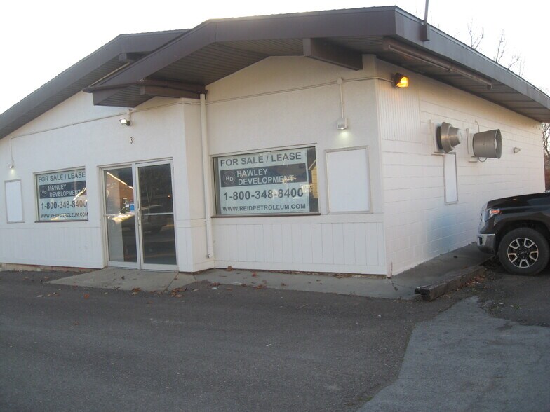 More Photos Of 3 S Main St, Franklinville Freestanding For Sale