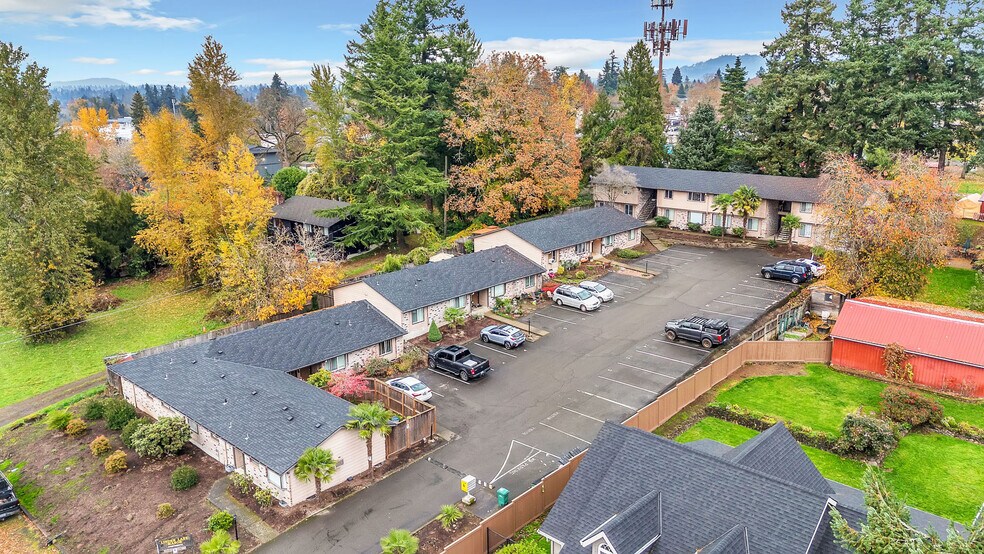 Primary Photo Of 13500 SE Linden Ln, Milwaukie Apartments For Sale