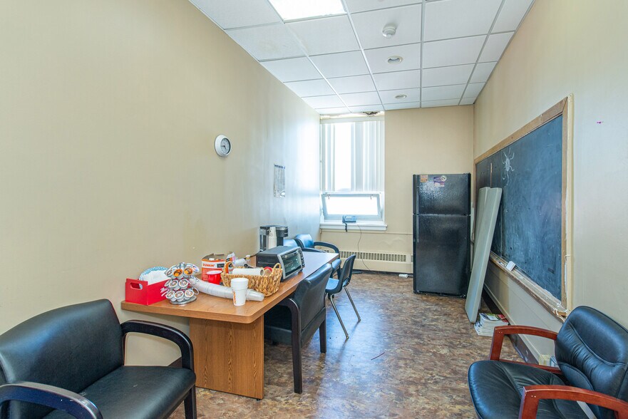 More Photos Of 215 Hill St, Boonton Schools For Lease