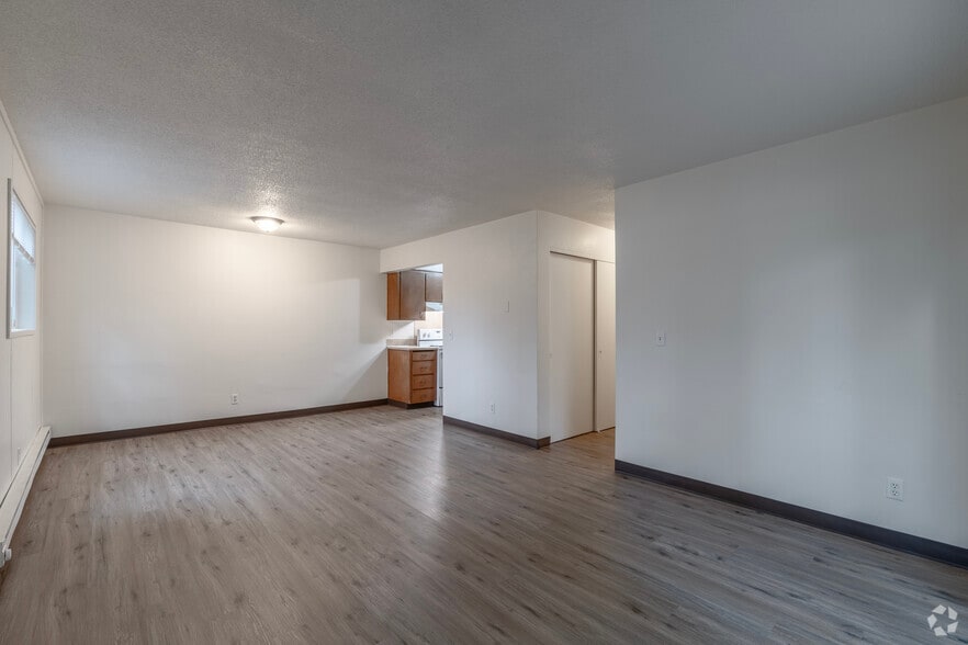More Photos Of 4082 Commercial St SE, Salem Apartments For Sale