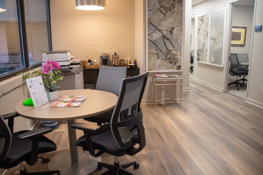 More Photos Of 1600 E Franklin St, Chapel Hill Medical For Sale