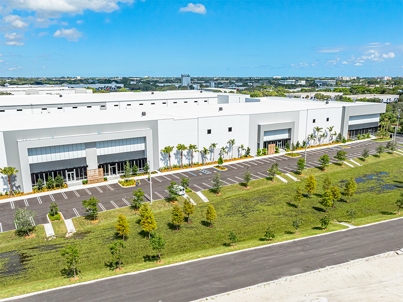 More Photos Of 311 Racetrack Loop, Pompano Beach Unknown For Lease