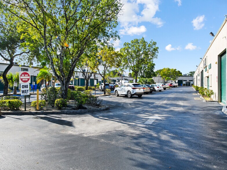 More Photos Of 1791 Blount Rd, Pompano Beach Warehouse For Lease
