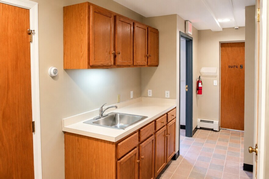 More Photos Of 2135 Bustard Rd, Lansdale Freestanding For Lease