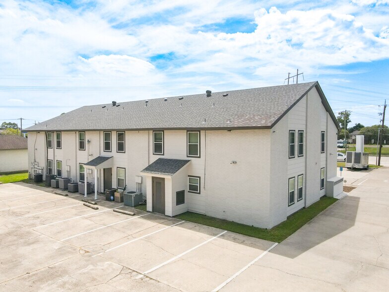 More Photos Of 5917 Jones Creek Rd, Baton Rouge Office For Sale