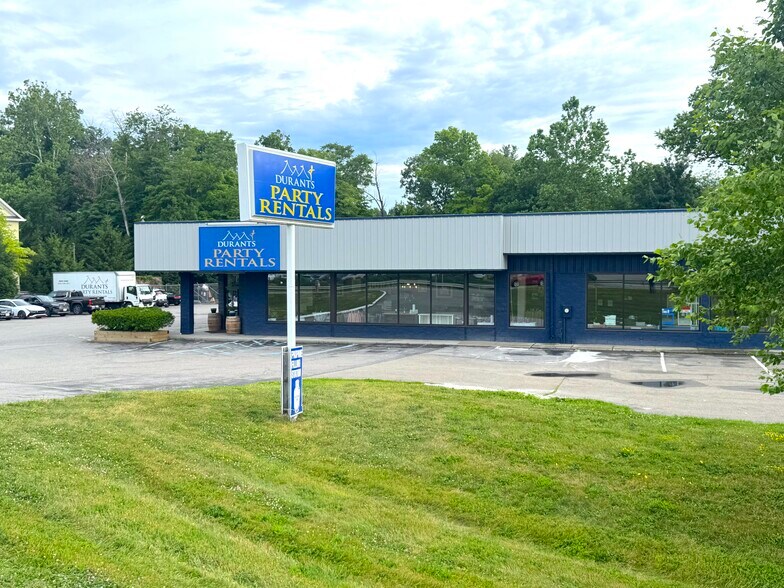 Primary Photo Of 1155 Route 9, Wappingers Falls Showroom For Sale