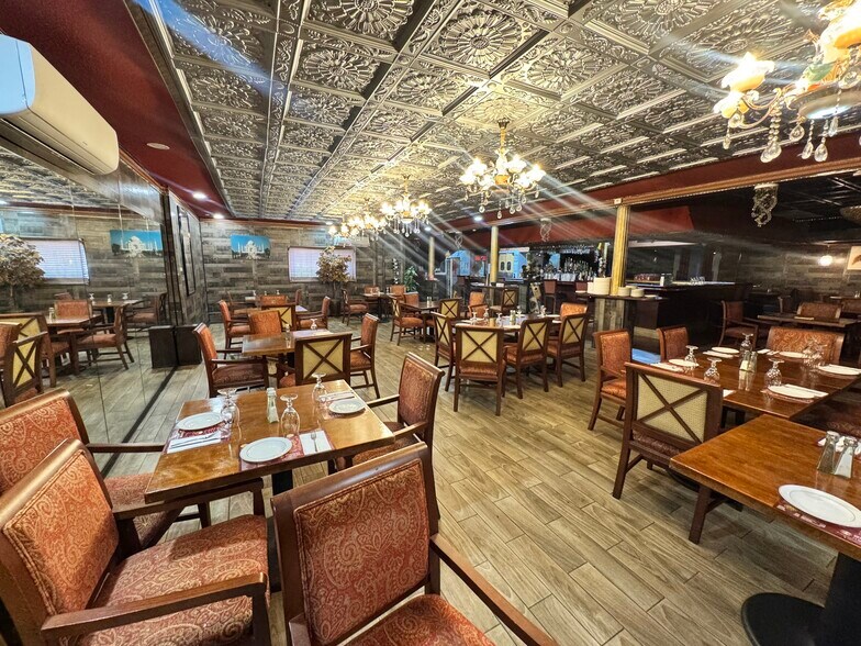 More Photos Of 144 Ridgewood Ave, Daytona Beach Restaurant For Sale