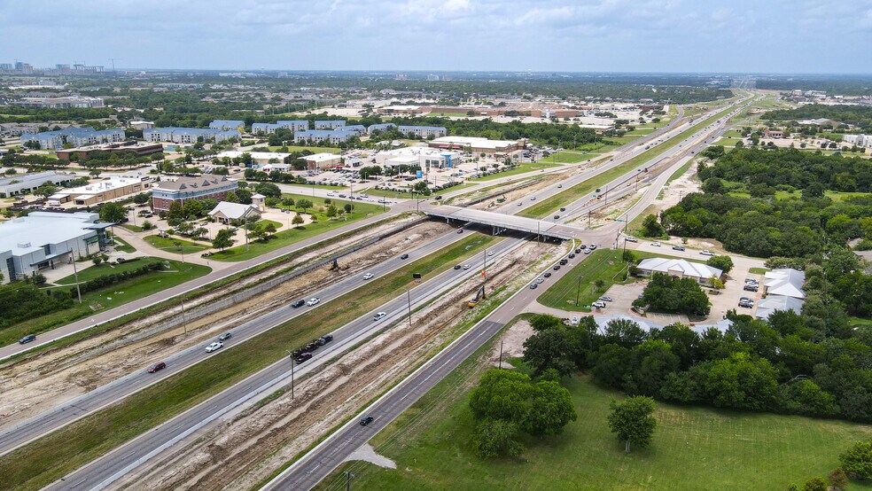 More Photos Of 2429 Earl Rudder Fwy, College Station Office For Lease
