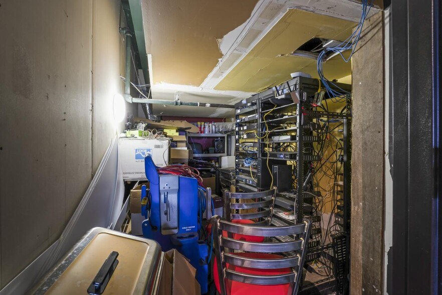 More Photos Of 51 S Pearl St, Albany Sports And Entertainment For Sale