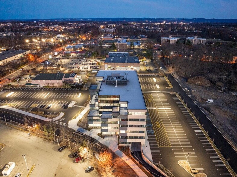 More Photos Of 33 Route 59, Monsey Office For Lease