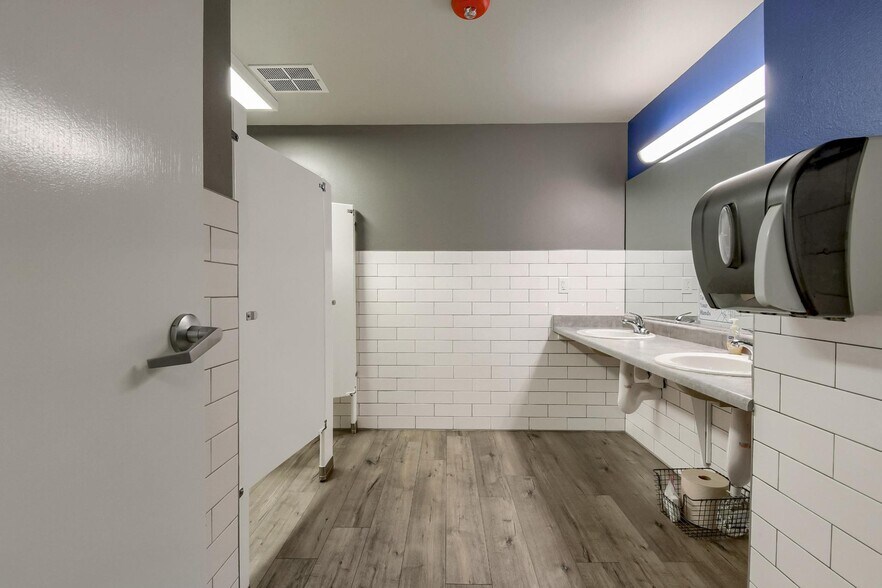 More Photos Of 19316 Goddard Ranch Ct, Morrison Office For Sale