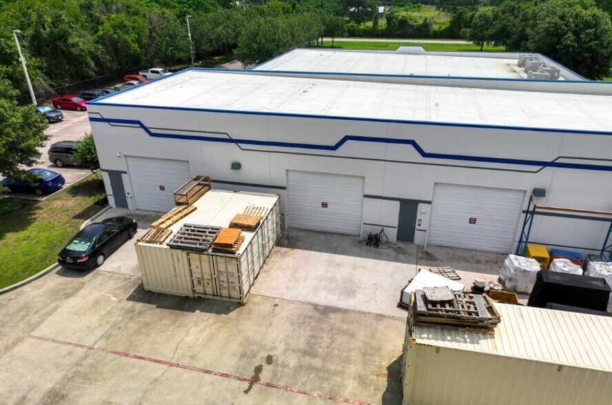 More Photos Of 1730 S Cherry St, Tomball Office For Sale