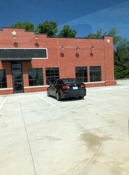 More Photos Of 12901 E Britton Rd, Jones Storefront Retail Office For Lease