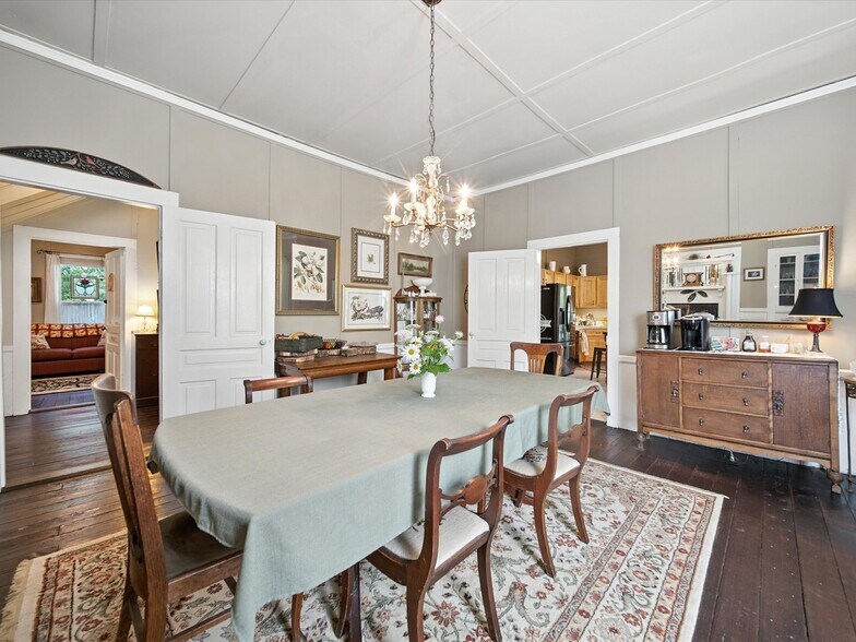 More Photos Of 221 N Main St, Clover Hospitality For Sale