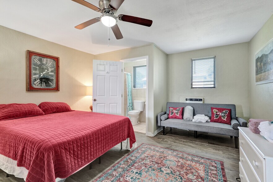 More Photos Of , Moore Haven Multifamily For Sale