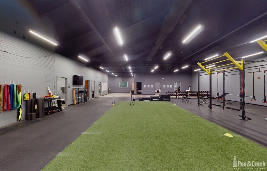 More Photos Of 941 Industry Ave SE, Roanoke Warehouse For Sale