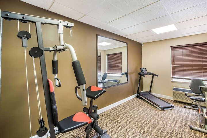 More Photos Of 730 E Xenia Dr, Fairborn Hotel For Sale