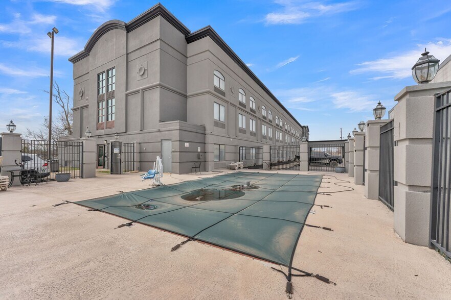 More Photos Of 2270 N Germantown Pky, Cordova Hotel For Sale