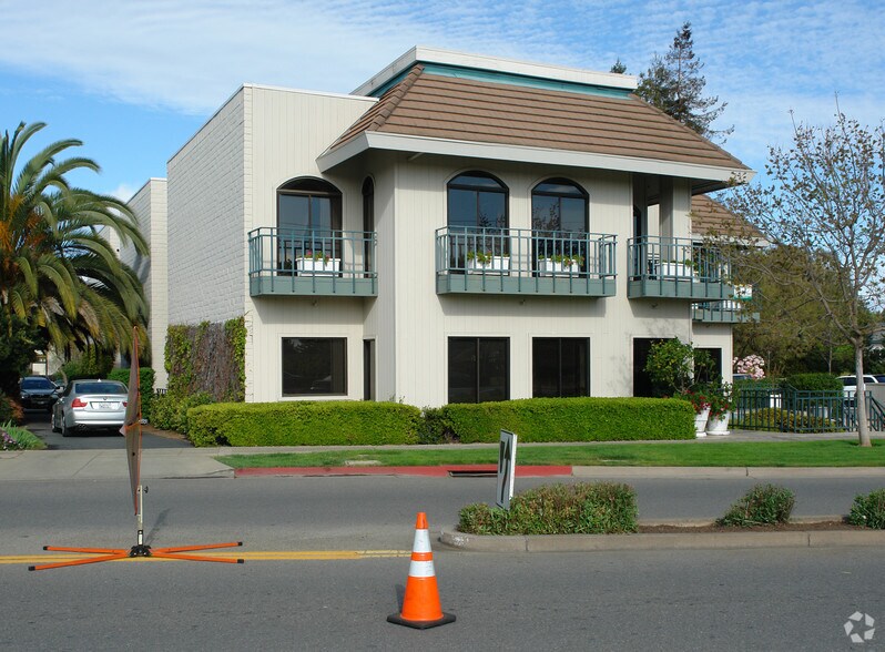 More Photos Of 4 Main St, Los Altos Office For Lease