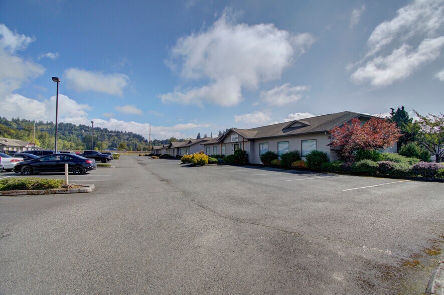 More Photos Of 1900 Belmont Loop, Woodland Storefront Retail Office For Lease