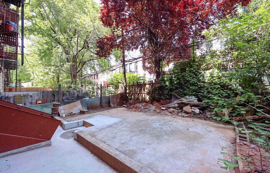 More Photos Of 543 49th St, Brooklyn Apartments For Sale