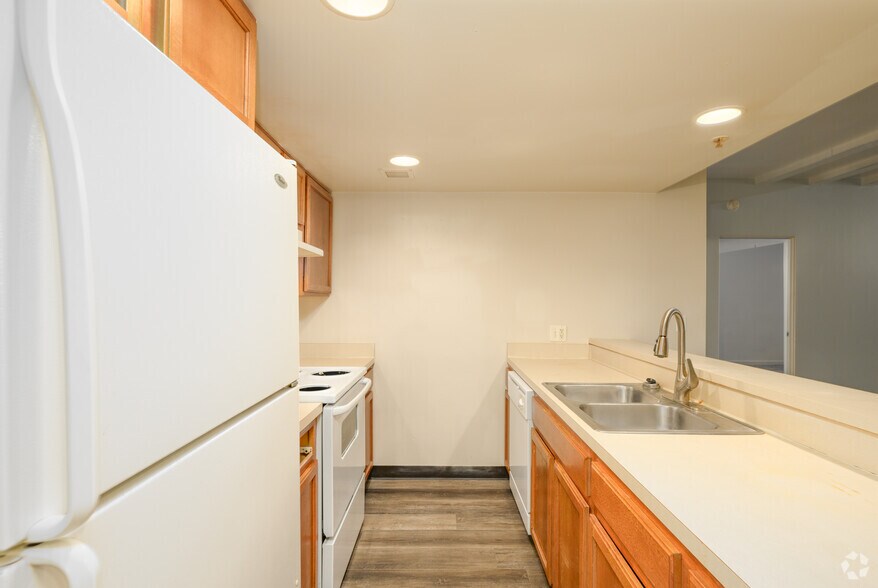 More Photos Of 115 West St, Battle Creek Apartments For Sale