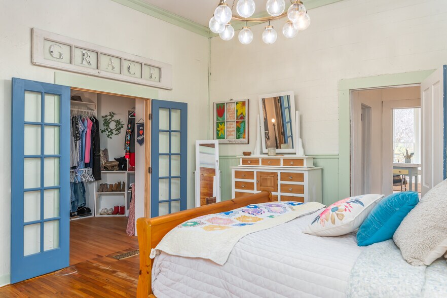 More Photos Of 401 E Bridge St, Wetumpka Specialty For Sale