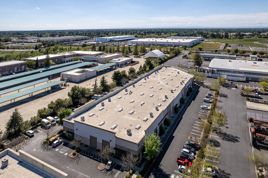 More Photos Of 8417 Washington Blvd, Roseville Warehouse For Lease
