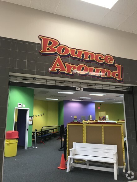 More Photos Of 22 Clifton Country Rd, Clifton Park Unknown For Lease