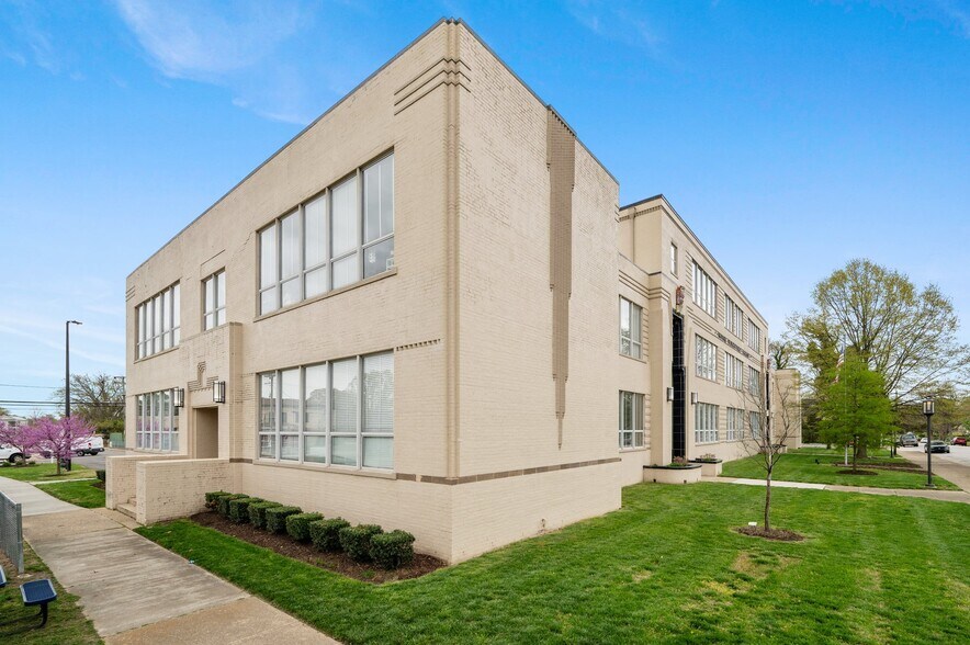 More Photos Of 200 Claremont Ave, Hampton Apartments For Sale