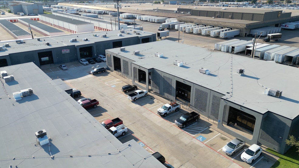 More Photos Of 10031 Monroe Dr, Dallas Unknown For Lease