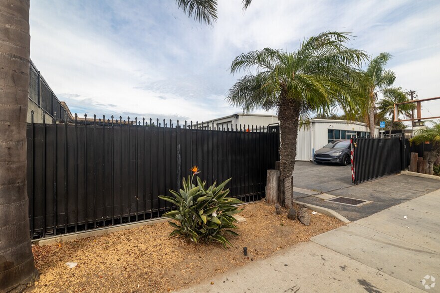 More Photos Of 4567 W El Segundo Blvd, Hawthorne Freestanding For Sale
