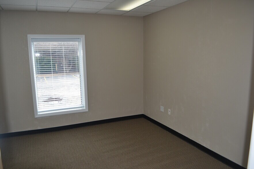 More Photos Of 115 N 6th St, Wausau Medical For Lease