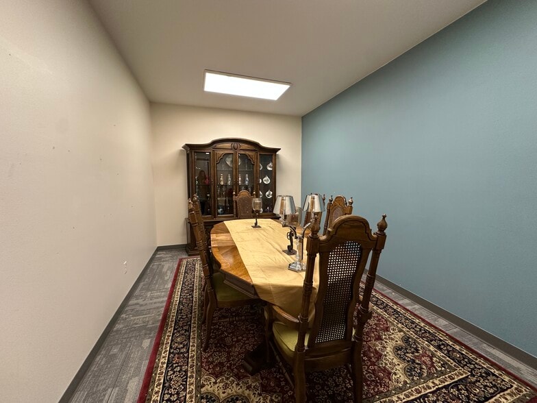 More Photos Of 580 Madison Ave, North Liberty Office For Sale