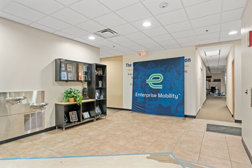 More Photos Of 2775 Blue Water Rd, Eagan Office For Sale