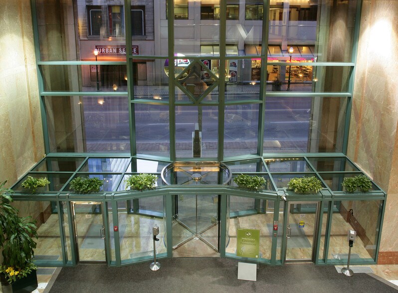 More Photos Of 151 Yonge St, Toronto Office For Lease