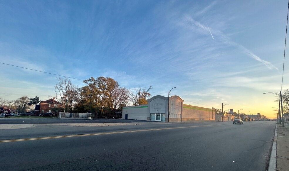 More Photos Of 13018 Fenkell St, Detroit Freestanding For Lease