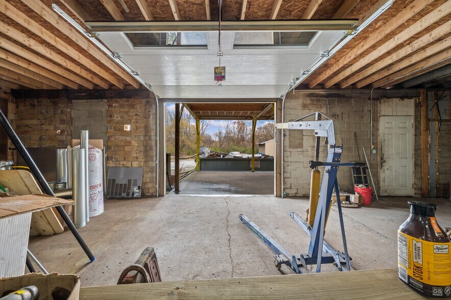 More Photos Of 500 Washington St, Coloma Manufacturing For Lease