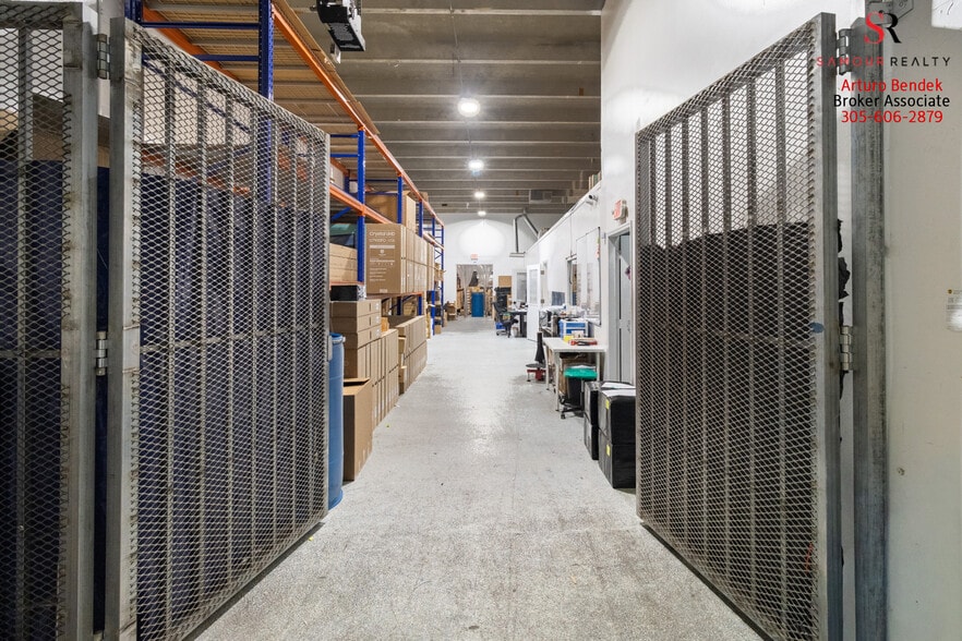 More Photos Of 3337 NW 74th Ave, Miami Warehouse For Sale